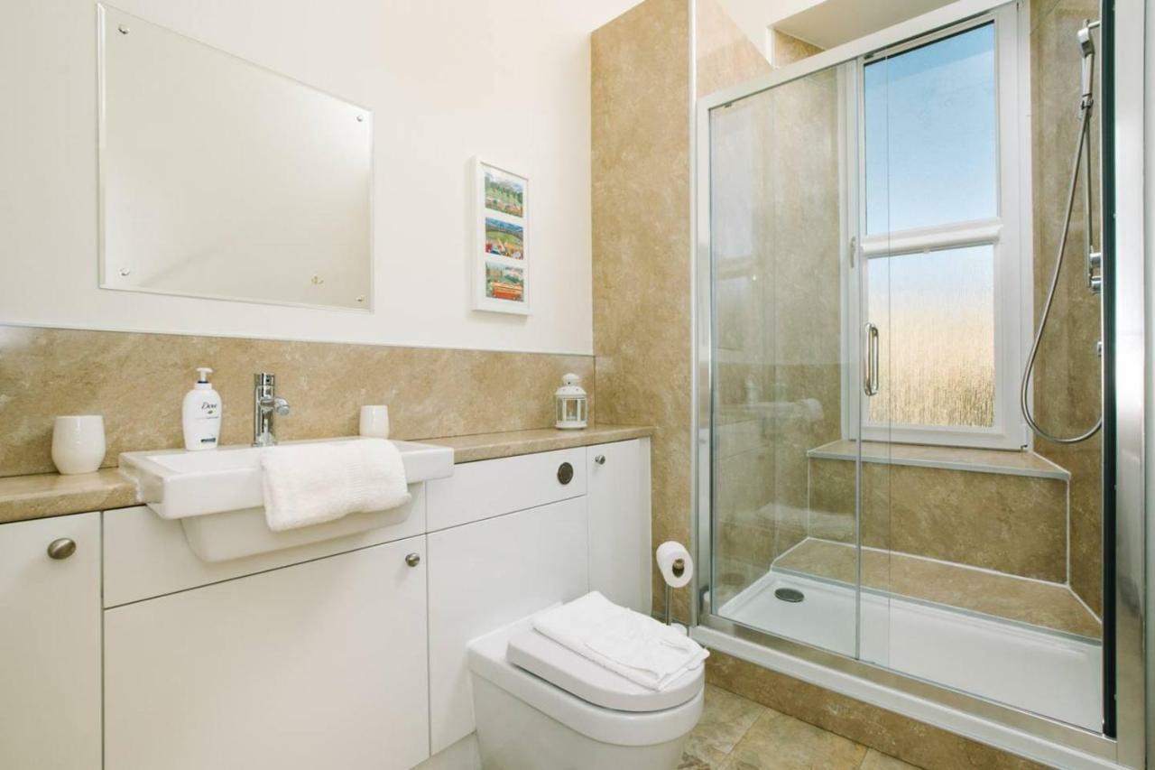 Joivy Great Location! Heart Of City Centre 3Bed Apartment 에든버러 외부 사진